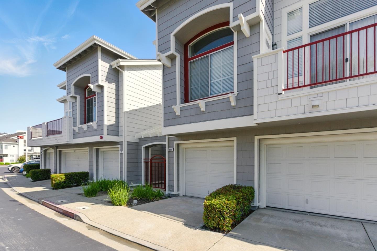 Detail Gallery Image 44 of 47 For 583 Shoal Cir, Redwood Shores,  CA 94065 - 2 Beds | 2/1 Baths