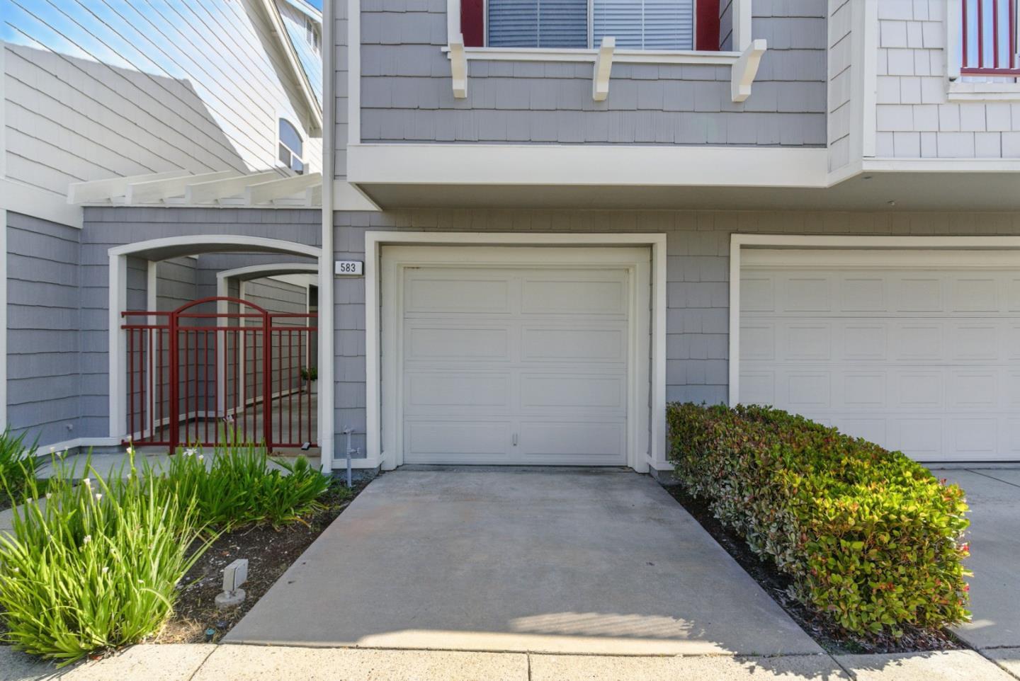Detail Gallery Image 45 of 47 For 583 Shoal Cir, Redwood Shores,  CA 94065 - 2 Beds | 2/1 Baths
