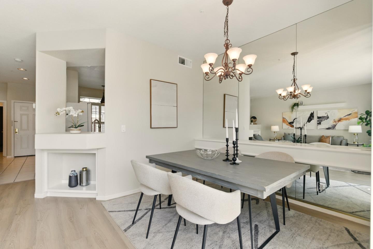 Detail Gallery Image 9 of 47 For 583 Shoal Cir, Redwood Shores,  CA 94065 - 2 Beds | 2/1 Baths