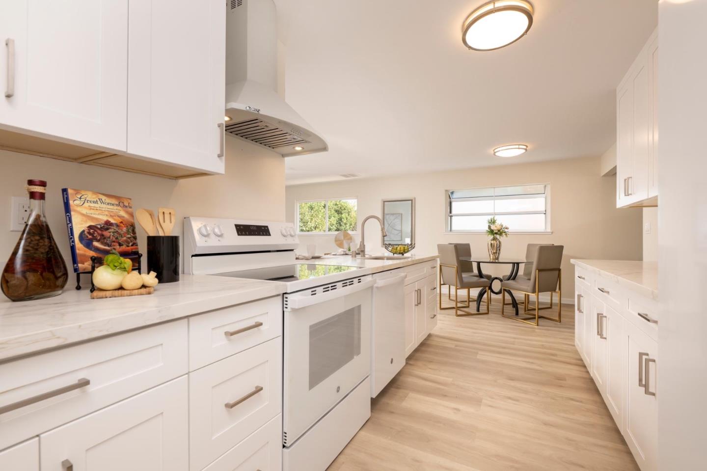 Detail Gallery Image 9 of 19 For 1725 Grizilo Dr, San Jose,  CA 95124 - 4 Beds | 2 Baths