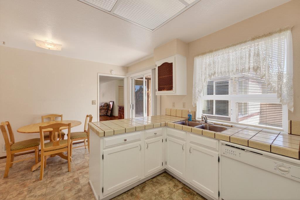 Detail Gallery Image 13 of 24 For 486 Cloudview Dr, Watsonville,  CA 95076 - 2 Beds | 2 Baths