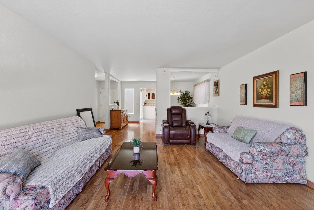 Detail Gallery Image 5 of 24 For 486 Cloudview Dr, Watsonville,  CA 95076 - 2 Beds | 2 Baths