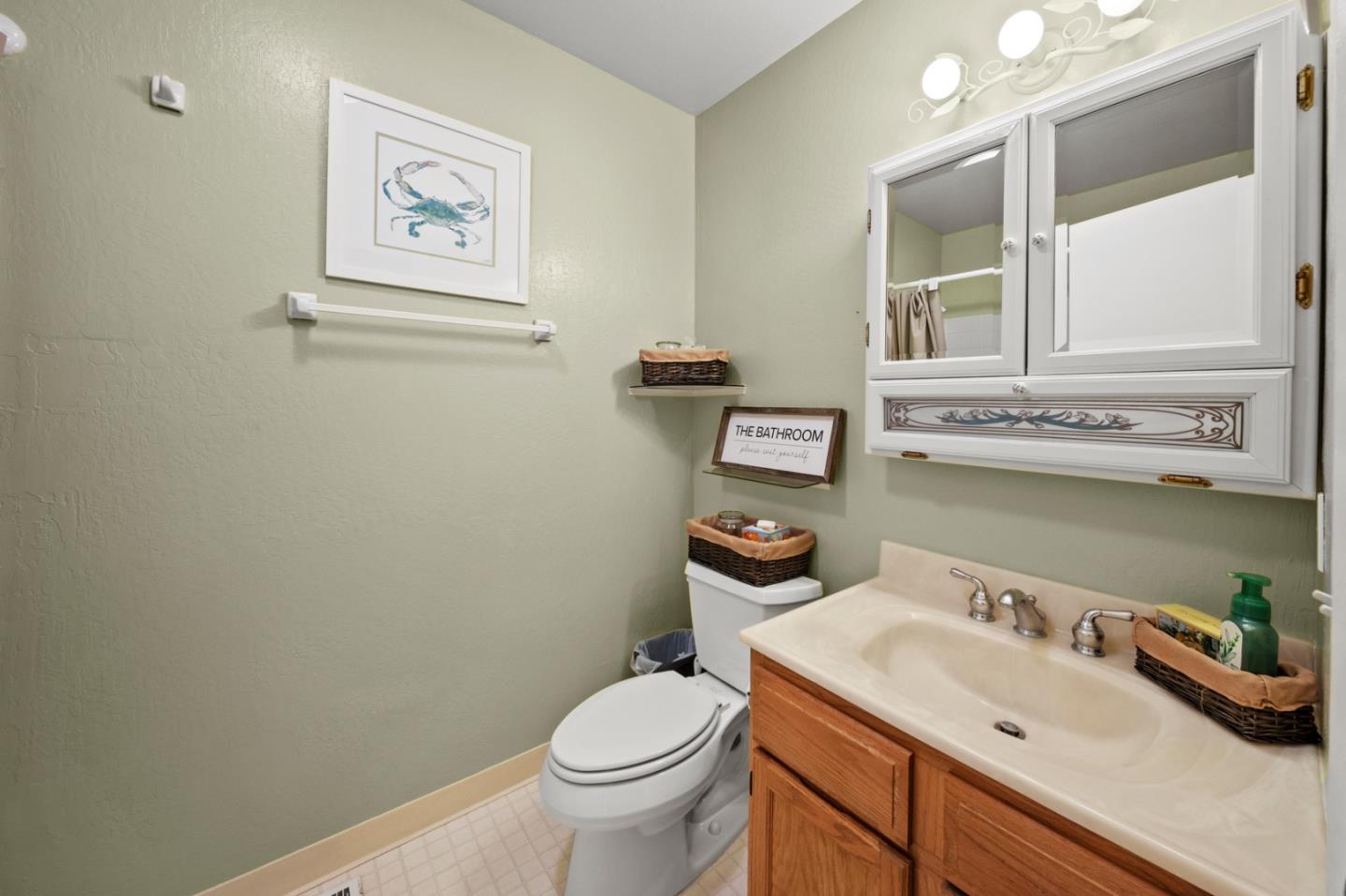 Detail Gallery Image 16 of 22 For 4 Primrose Cir, Seaside,  CA 93955 - 3 Beds | 2 Baths