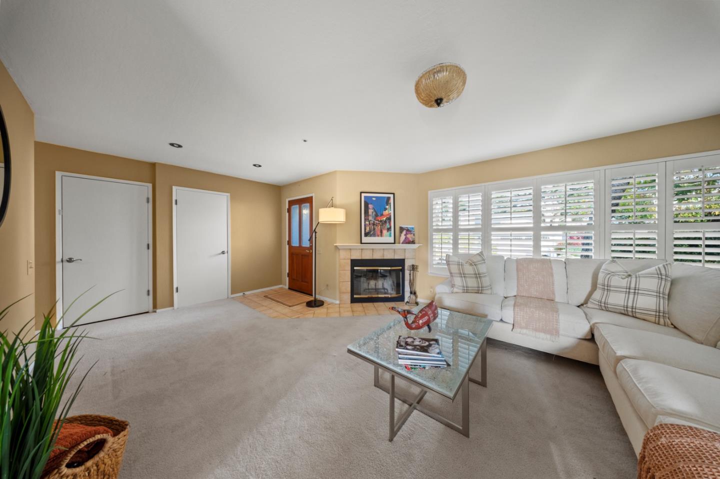 Detail Gallery Image 4 of 22 For 4 Primrose Cir, Seaside,  CA 93955 - 3 Beds | 2 Baths