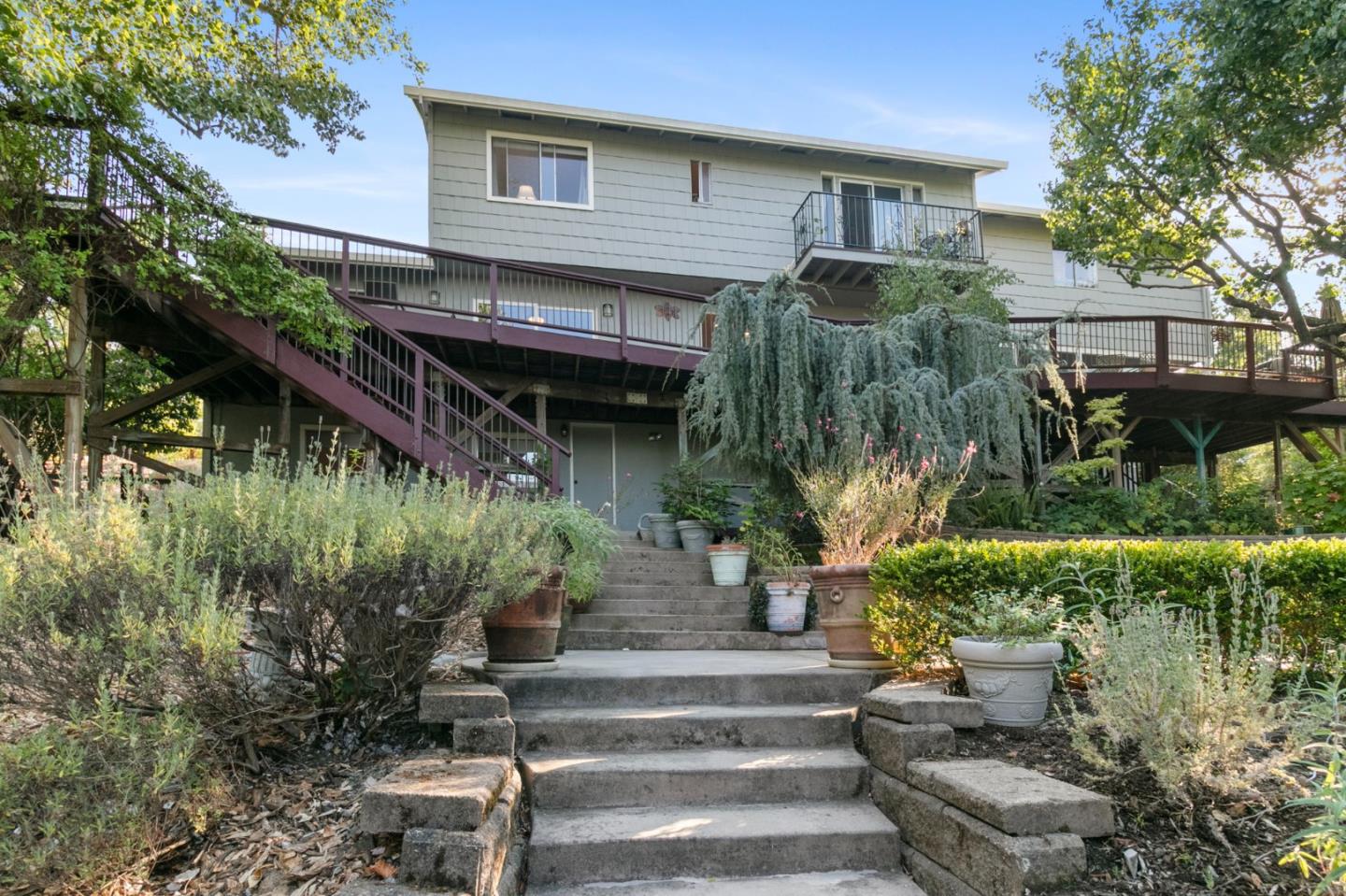 Detail Gallery Image 30 of 54 For 878 Hillcrest Dr, Redwood City,  CA 94062 - 5 Beds | 4 Baths