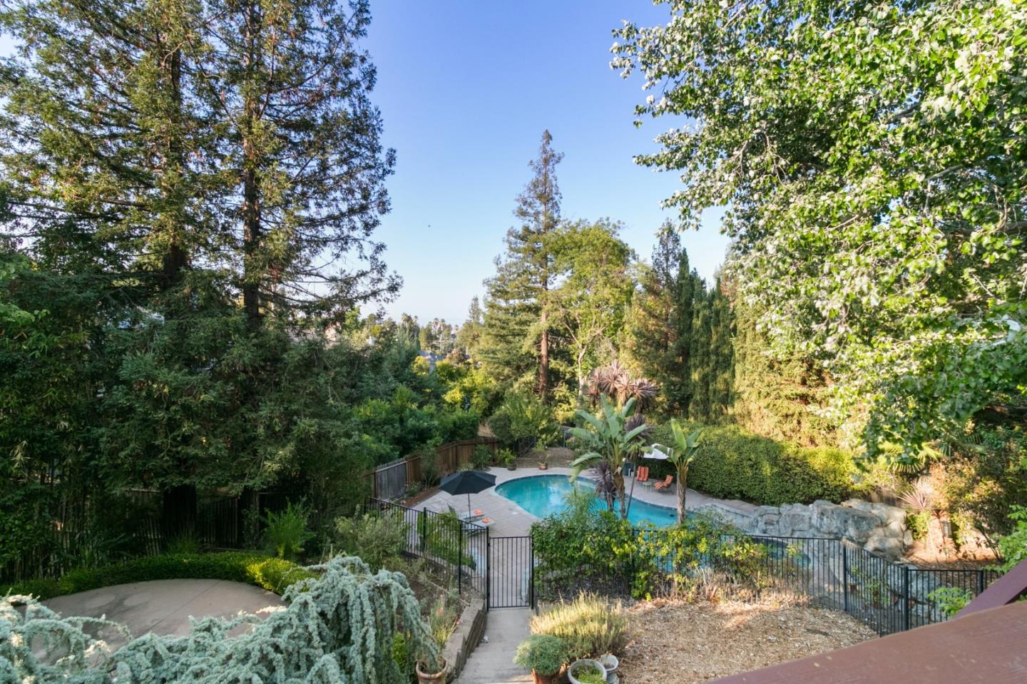 Detail Gallery Image 45 of 54 For 878 Hillcrest Dr, Redwood City,  CA 94062 - 5 Beds | 4 Baths