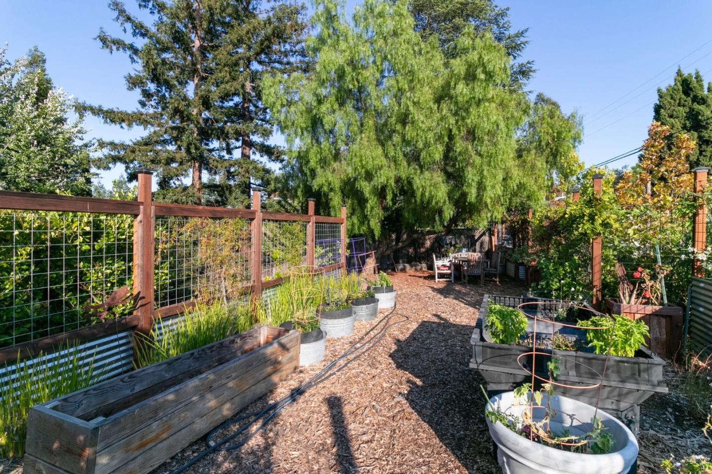 Detail Gallery Image 51 of 54 For 878 Hillcrest Dr, Redwood City,  CA 94062 - 5 Beds | 4 Baths