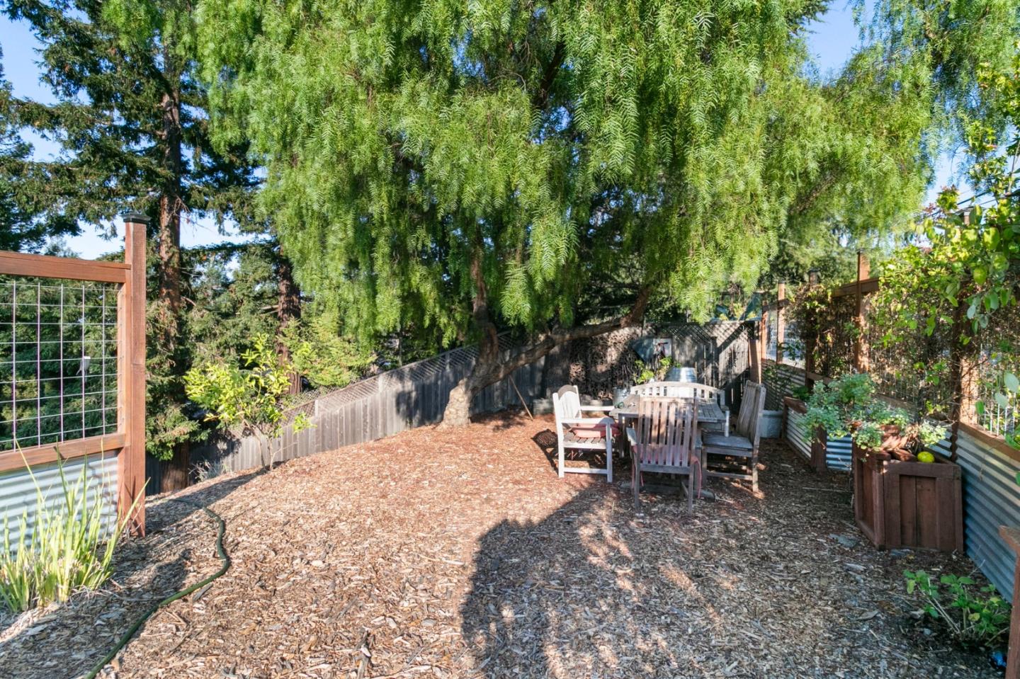 Detail Gallery Image 52 of 54 For 878 Hillcrest Dr, Redwood City,  CA 94062 - 5 Beds | 4 Baths