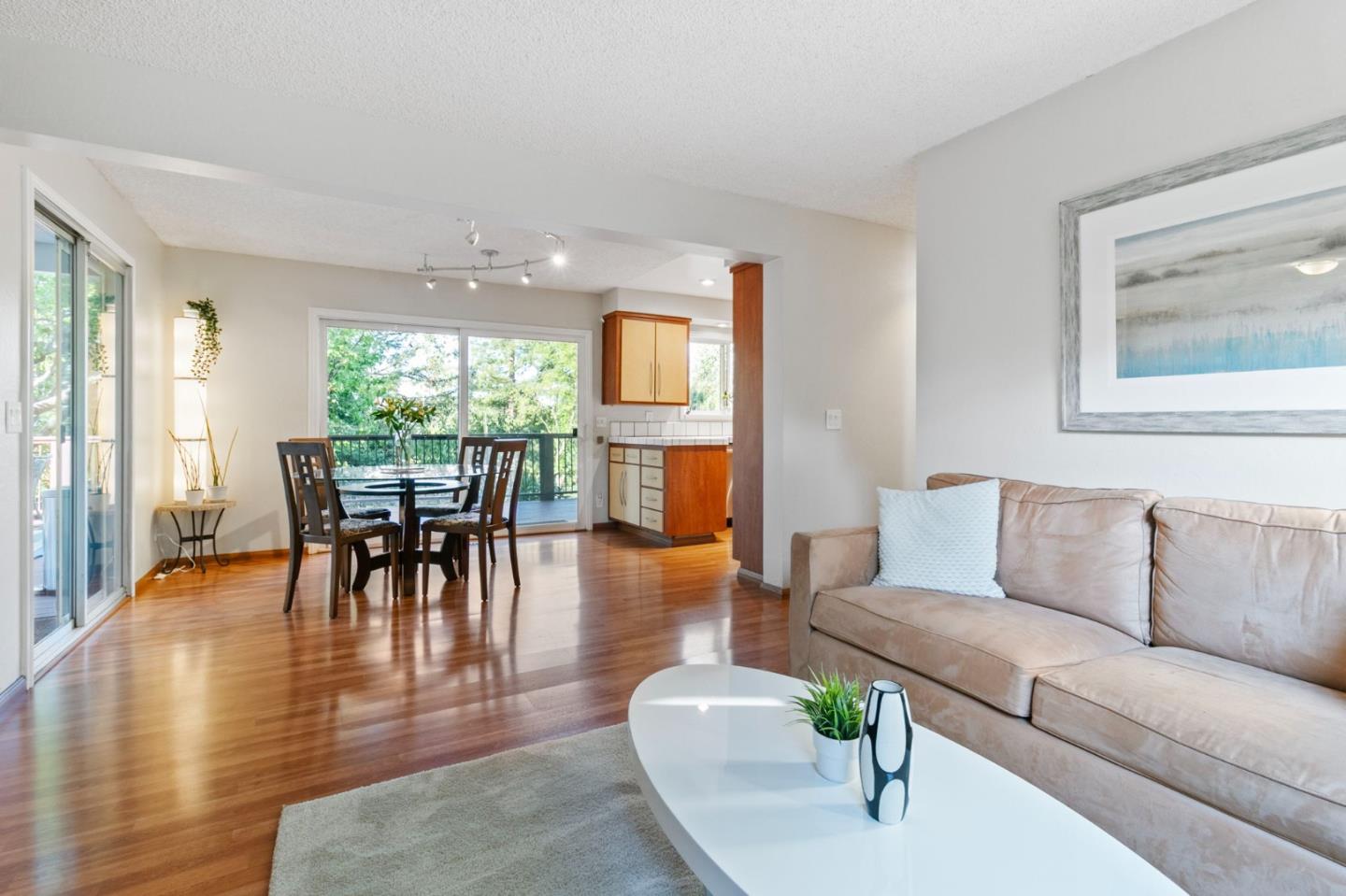 Detail Gallery Image 6 of 54 For 878 Hillcrest Dr, Redwood City,  CA 94062 - 5 Beds | 4 Baths