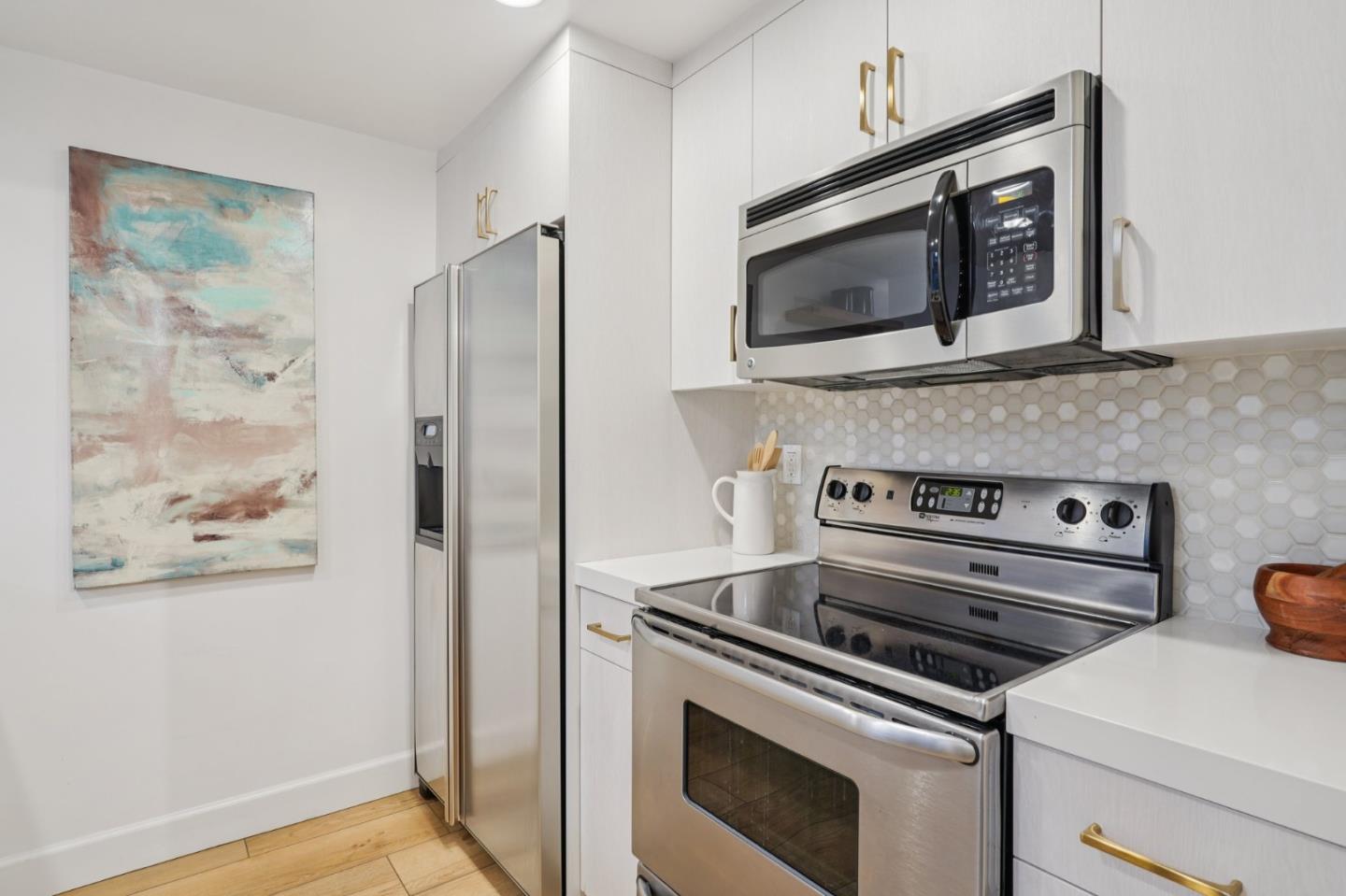 Detail Gallery Image 20 of 41 For 610 Gilbert Ave #2,  Menlo Park,  CA 94025 - 2 Beds | 1/1 Baths