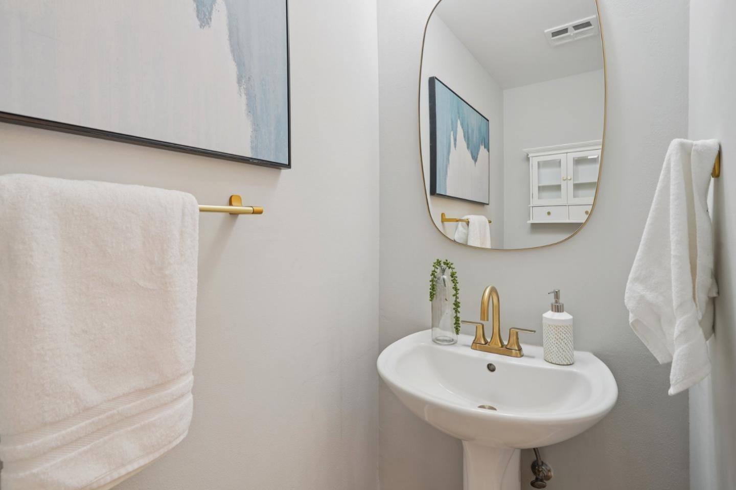 Detail Gallery Image 21 of 41 For 610 Gilbert Ave #2,  Menlo Park,  CA 94025 - 2 Beds | 1/1 Baths