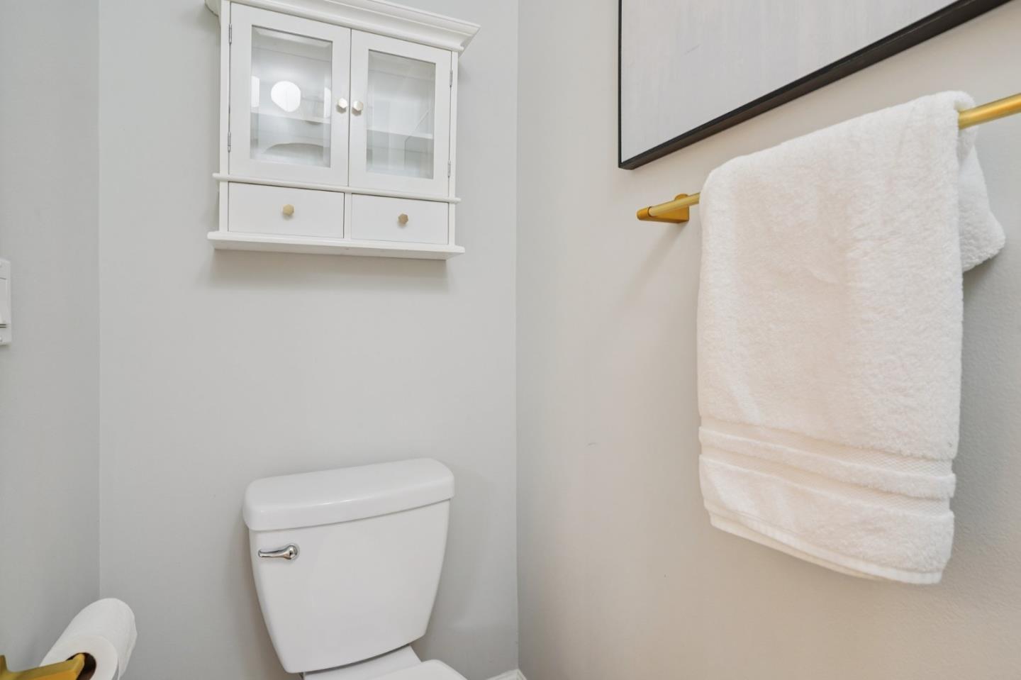Detail Gallery Image 22 of 41 For 610 Gilbert Ave #2,  Menlo Park,  CA 94025 - 2 Beds | 1/1 Baths