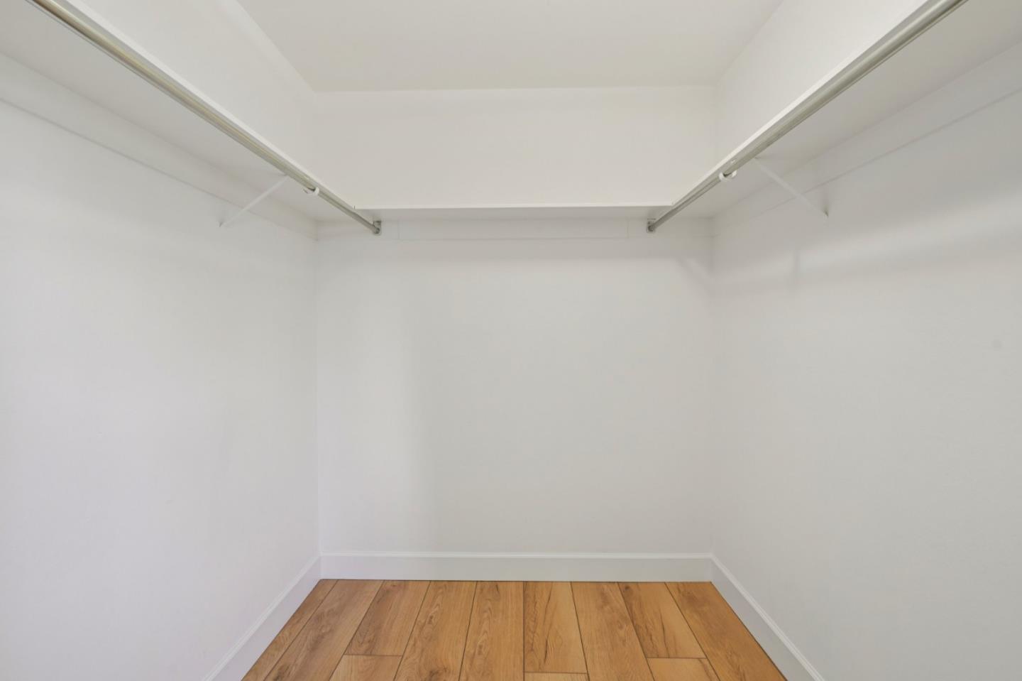 Detail Gallery Image 29 of 41 For 610 Gilbert Ave #2,  Menlo Park,  CA 94025 - 2 Beds | 1/1 Baths