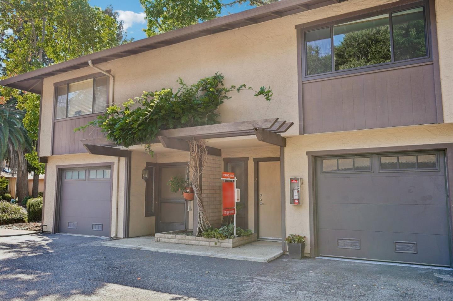 Detail Gallery Image 5 of 41 For 610 Gilbert Ave #2,  Menlo Park,  CA 94025 - 2 Beds | 1/1 Baths