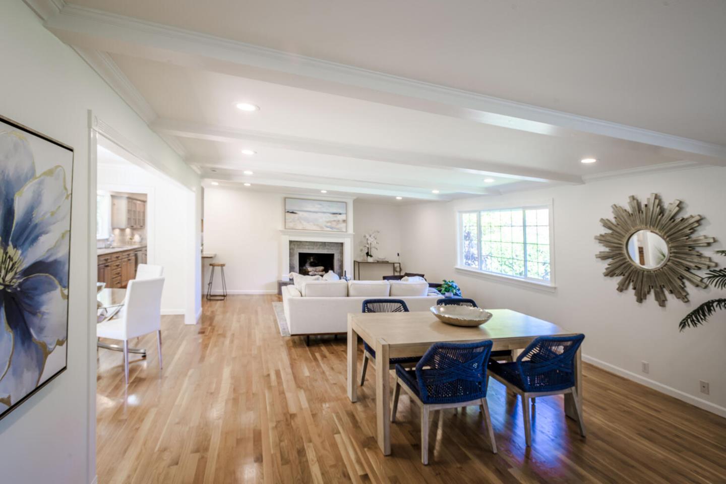 Detail Gallery Image 10 of 38 For 1597 Edgewood Dr, Palo Alto,  CA 94303 - 3 Beds | 2/1 Baths