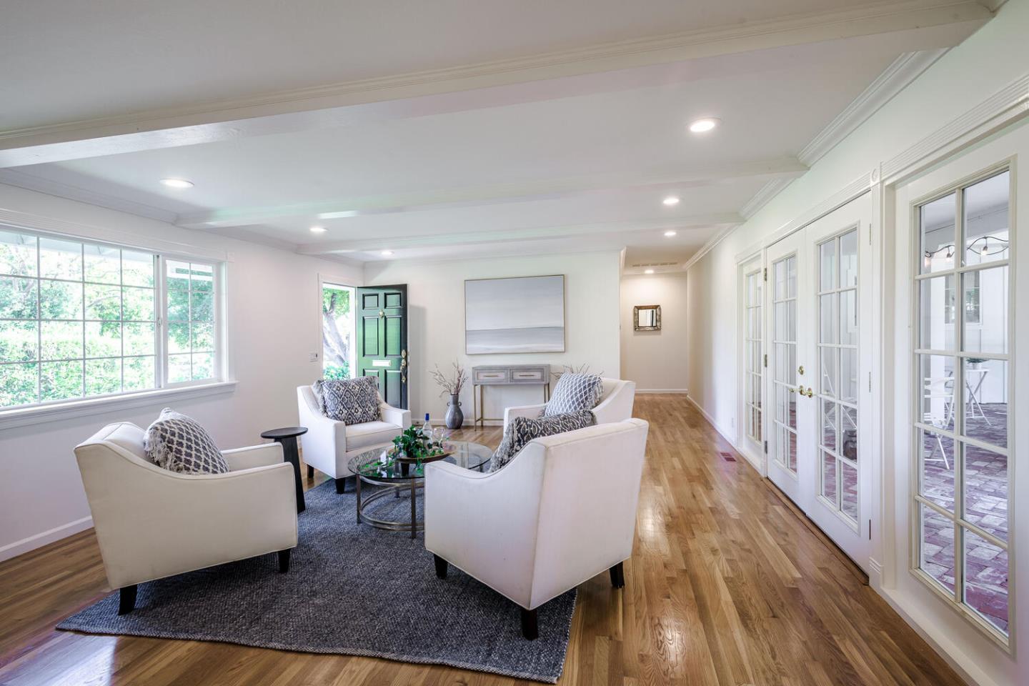 Detail Gallery Image 15 of 38 For 1597 Edgewood Dr, Palo Alto,  CA 94303 - 3 Beds | 2/1 Baths