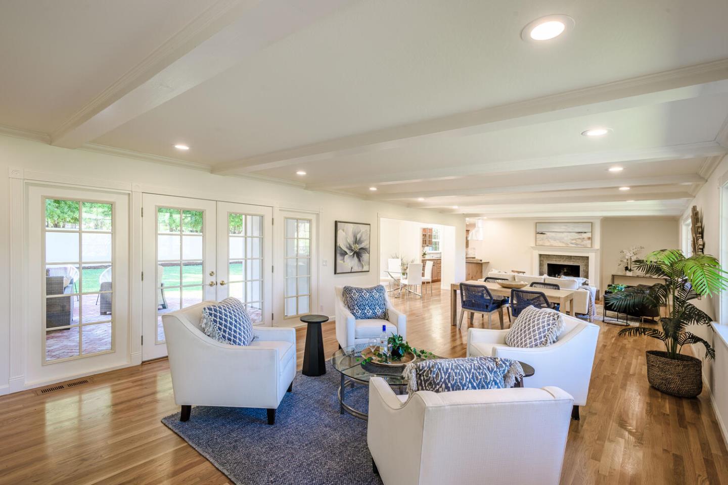 Detail Gallery Image 7 of 38 For 1597 Edgewood Dr, Palo Alto,  CA 94303 - 3 Beds | 2/1 Baths