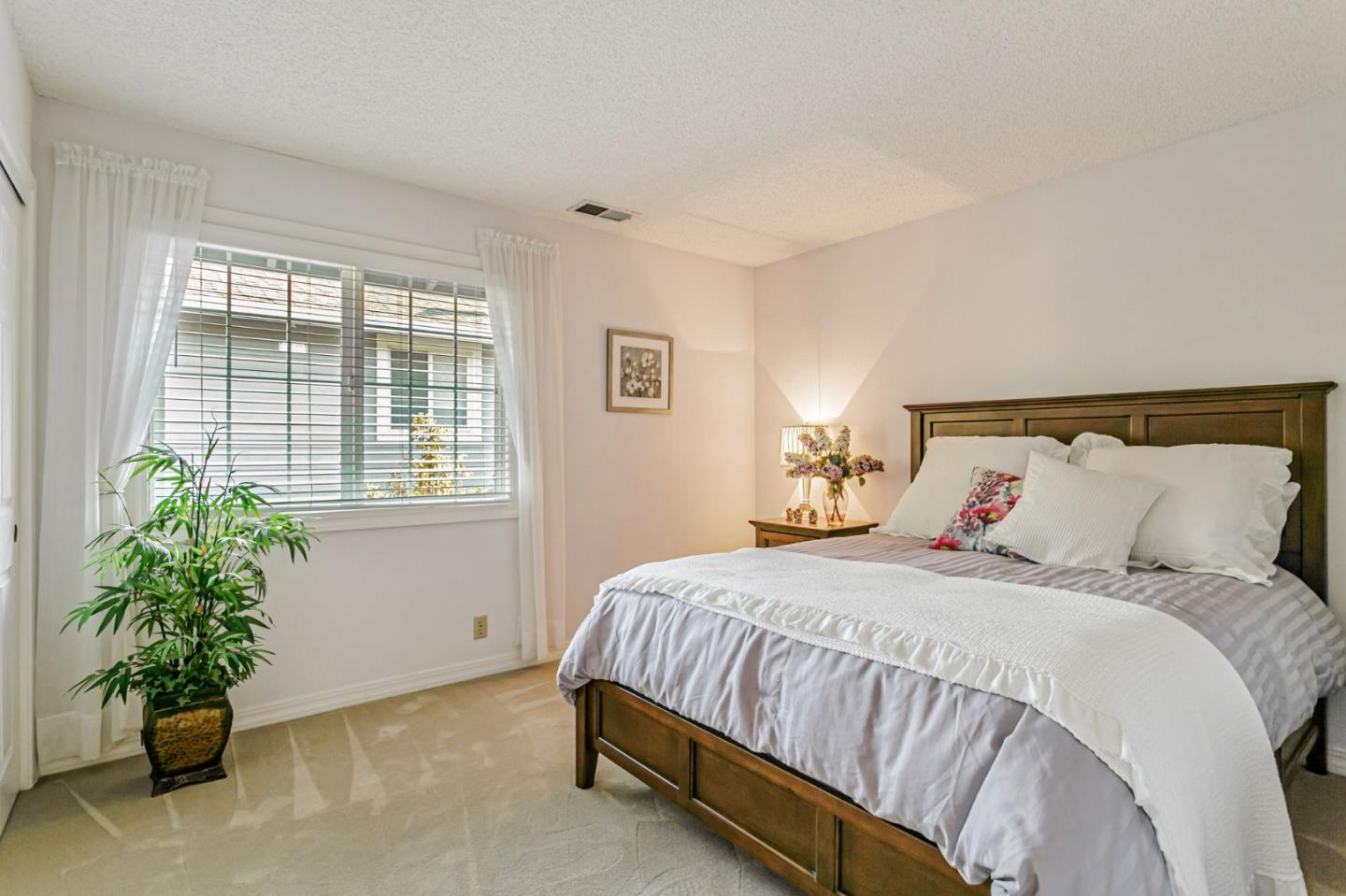 Detail Gallery Image 23 of 42 For 10309 Mcklintock Ln, Cupertino,  CA 95014 - 4 Beds | 2/1 Baths