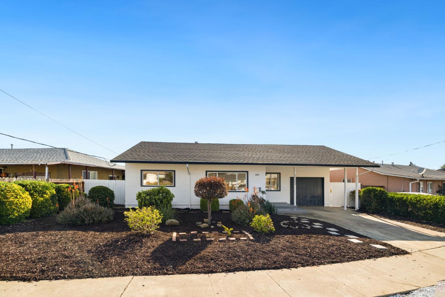 Detail Gallery Image 3 of 50 For 26609 Colette St, Hayward,  CA 94544 - 3 Beds | 1 Baths