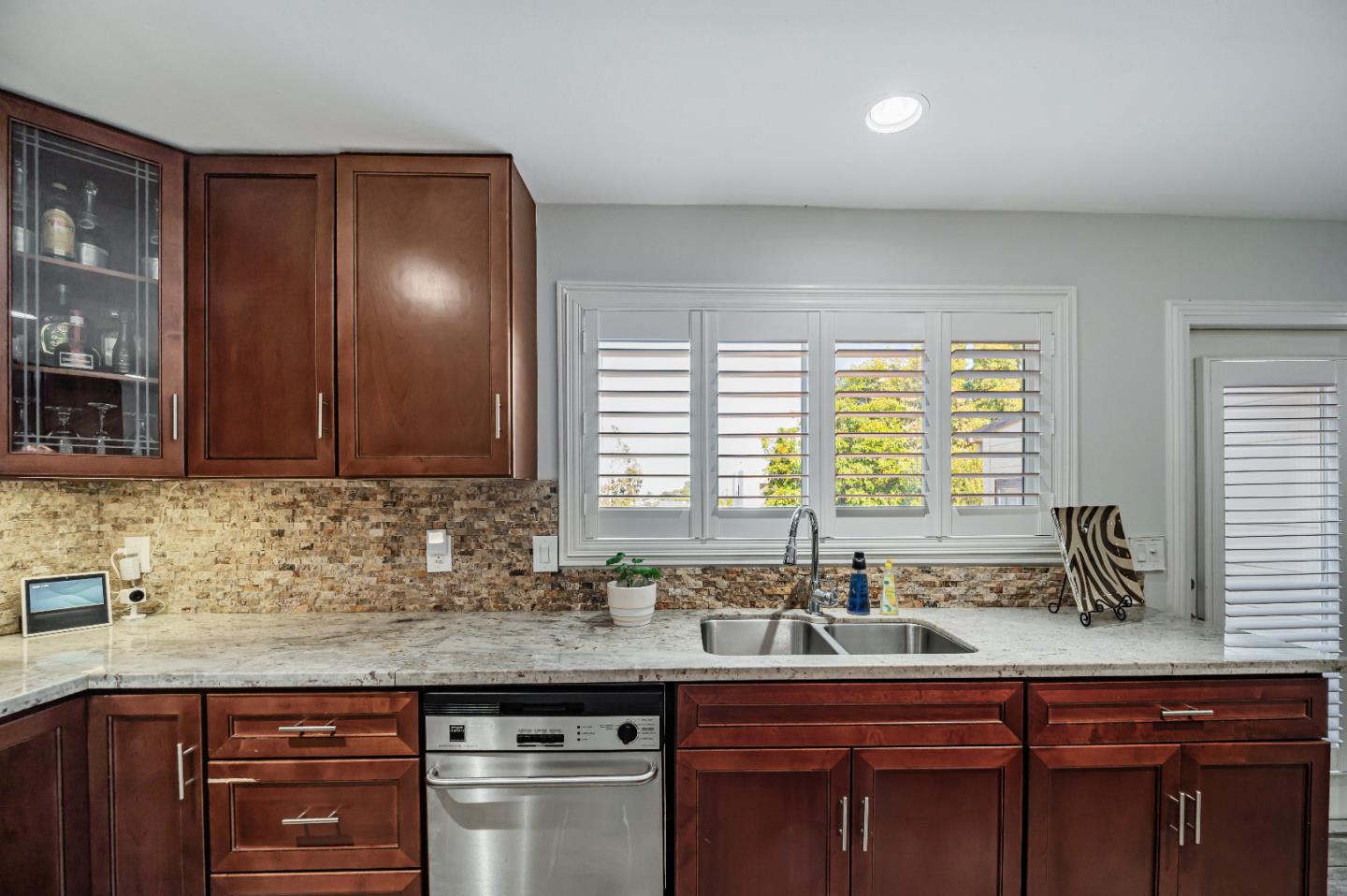 Detail Gallery Image 12 of 31 For 324 Hazel Ave, San Bruno,  CA 94066 - 3 Beds | 1 Baths