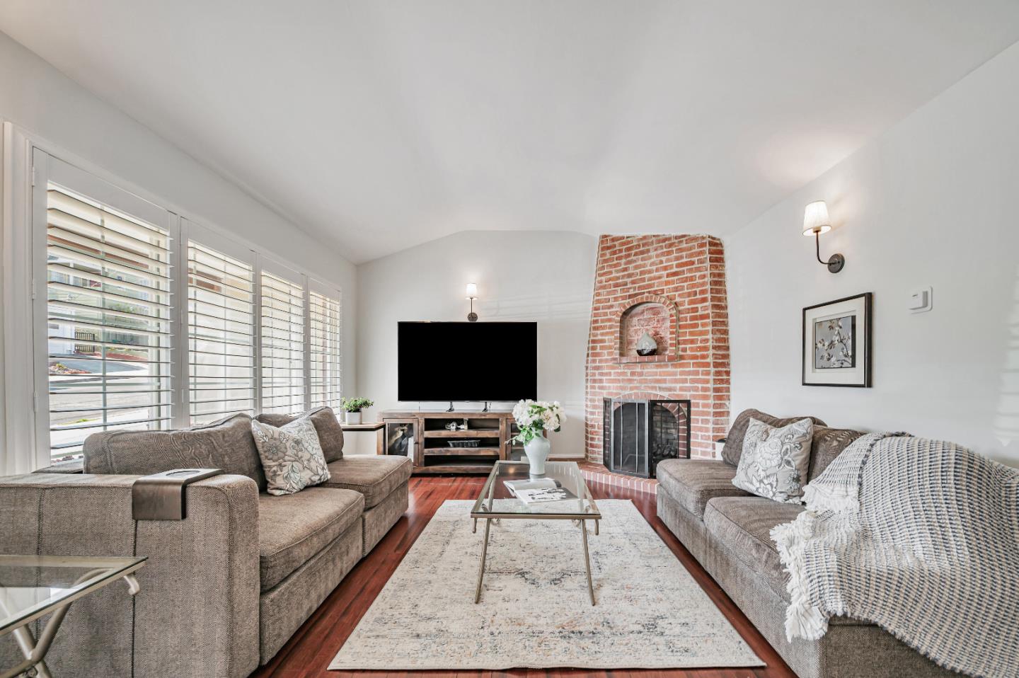 Detail Gallery Image 3 of 31 For 324 Hazel Ave, San Bruno,  CA 94066 - 3 Beds | 1 Baths