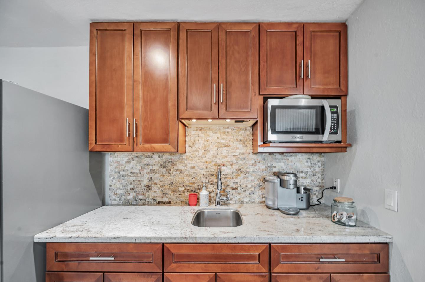 Detail Gallery Image 8 of 31 For 324 Hazel Ave, San Bruno,  CA 94066 - 3 Beds | 1 Baths