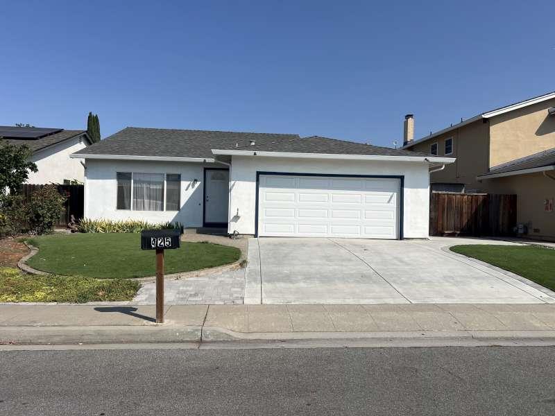 Detail Gallery Image 1 of 19 For 425 Clauser Dr, Milpitas,  CA 95035 - 4 Beds | 2 Baths