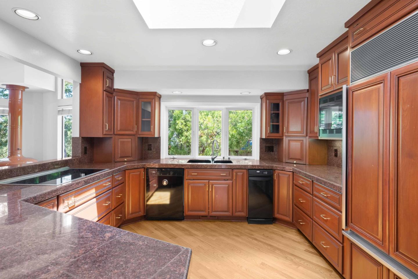 Detail Gallery Image 18 of 55 For 7175 Red Holly Ct, San Jose,  CA 95120 - 4 Beds | 2/1 Baths