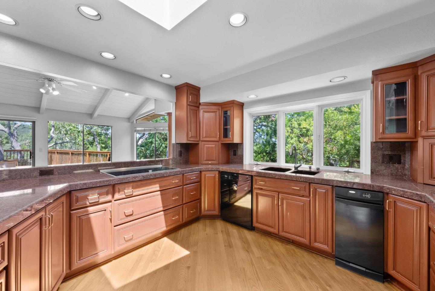 Detail Gallery Image 19 of 55 For 7175 Red Holly Ct, San Jose,  CA 95120 - 4 Beds | 2/1 Baths