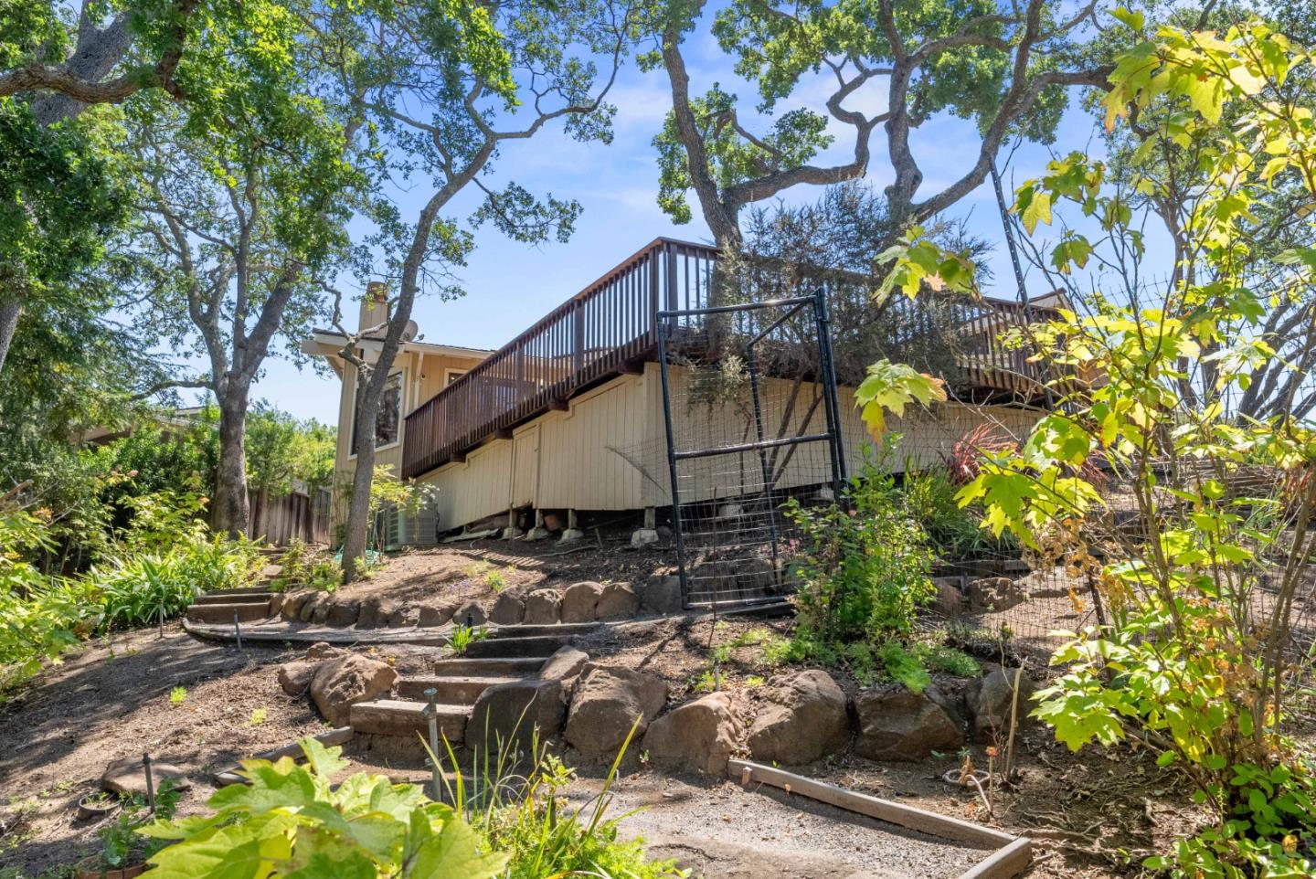 Detail Gallery Image 52 of 55 For 7175 Red Holly Ct, San Jose,  CA 95120 - 4 Beds | 2/1 Baths
