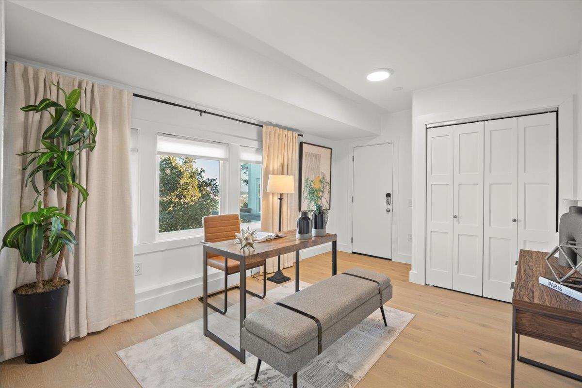 Detail Gallery Image 10 of 54 For 865 Somerset Ct, San Carlos,  CA 94070 - 5 Beds | 3 Baths