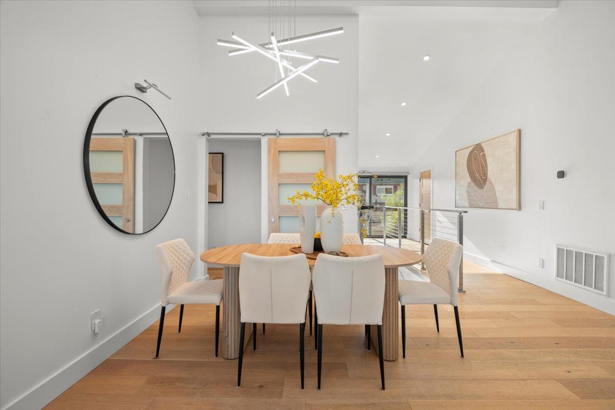 Detail Gallery Image 15 of 54 For 865 Somerset Ct, San Carlos,  CA 94070 - 5 Beds | 3 Baths