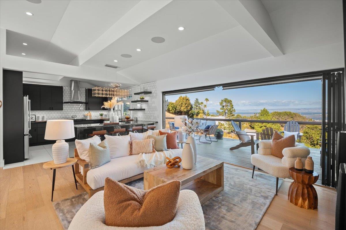 Detail Gallery Image 17 of 54 For 865 Somerset Ct, San Carlos,  CA 94070 - 5 Beds | 3 Baths