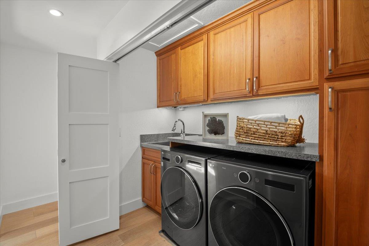 Detail Gallery Image 39 of 54 For 865 Somerset Ct, San Carlos,  CA 94070 - 5 Beds | 3 Baths