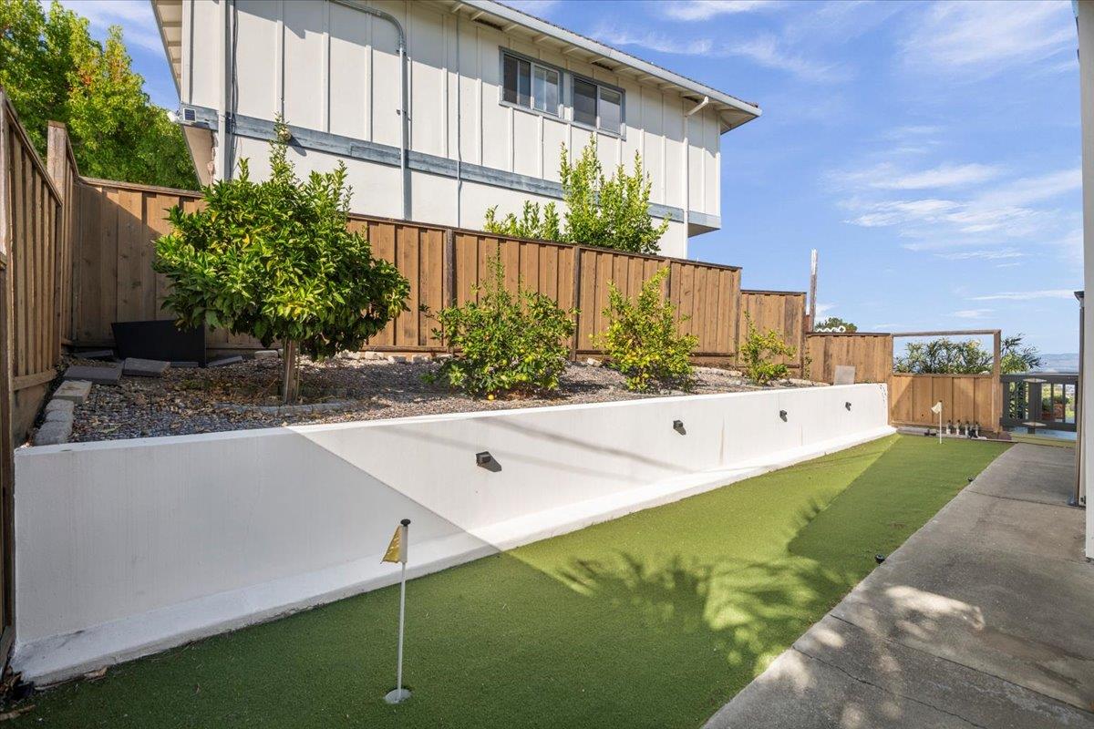 Detail Gallery Image 45 of 54 For 865 Somerset Ct, San Carlos,  CA 94070 - 5 Beds | 3 Baths