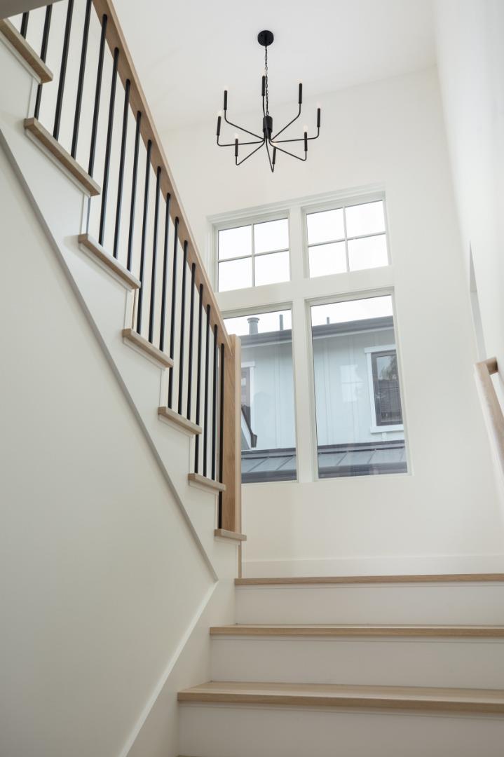Detail Gallery Image 13 of 42 For 737 Linden Ave, Burlingame,  CA 94010 - – Beds | – Baths
