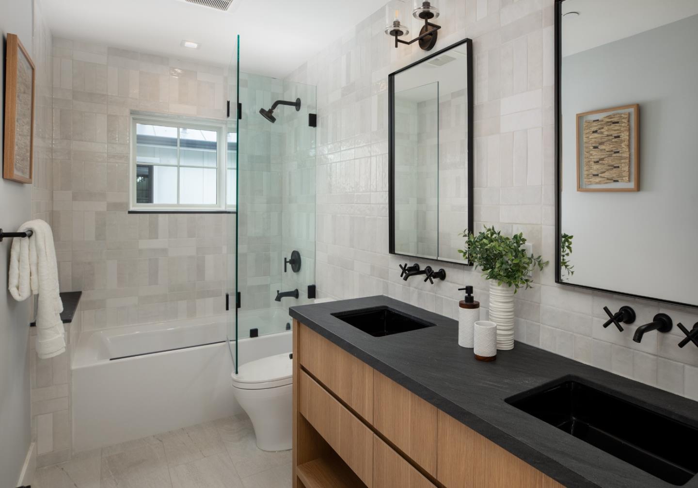 Detail Gallery Image 17 of 42 For 737 Linden Ave, Burlingame,  CA 94010 - – Beds | – Baths