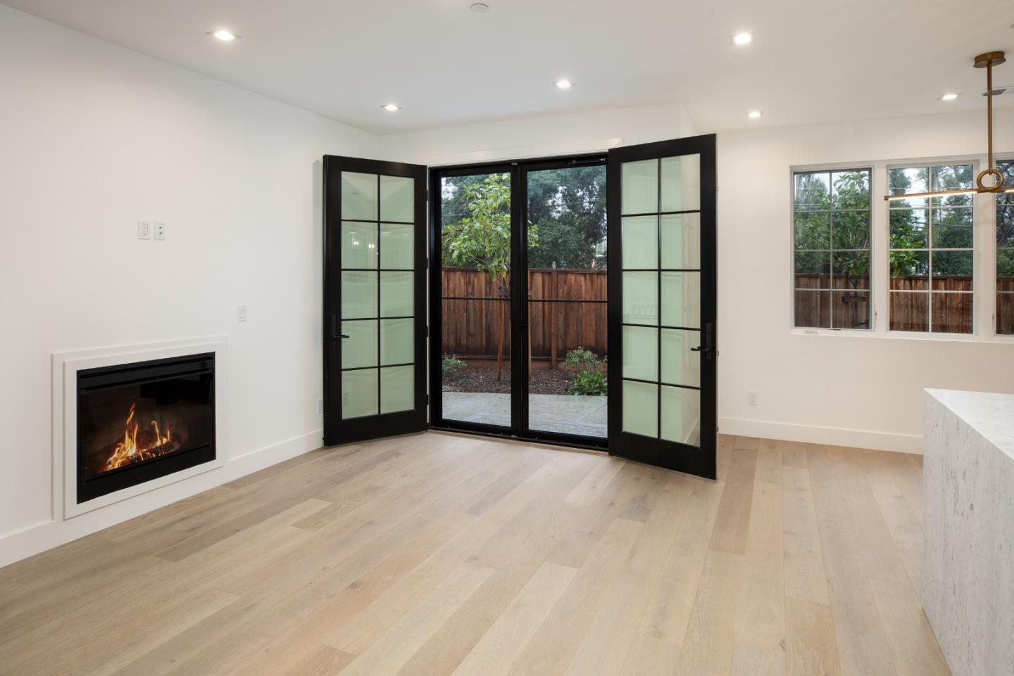 Detail Gallery Image 26 of 42 For 737 Linden Ave, Burlingame,  CA 94010 - – Beds | – Baths
