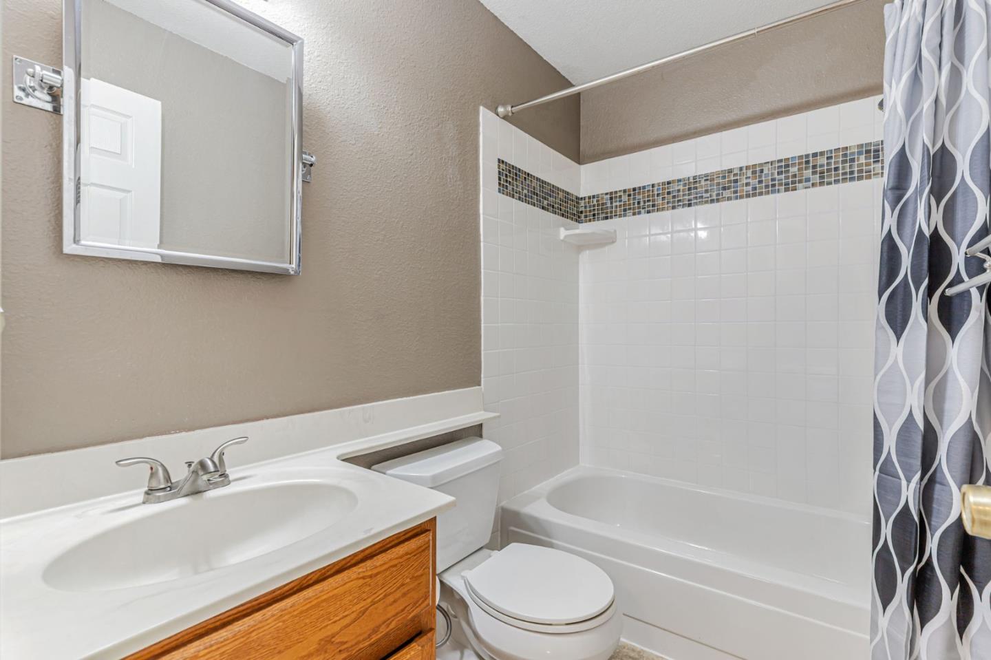 Detail Gallery Image 34 of 46 For 1143 Lerma Ln, Gilroy,  CA 95020 - 3 Beds | 2 Baths