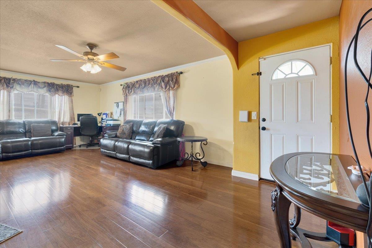 Detail Gallery Image 6 of 30 For 255 E. Bolivar St #57,  Salinas,  CA 93906 - 2 Beds | 2 Baths