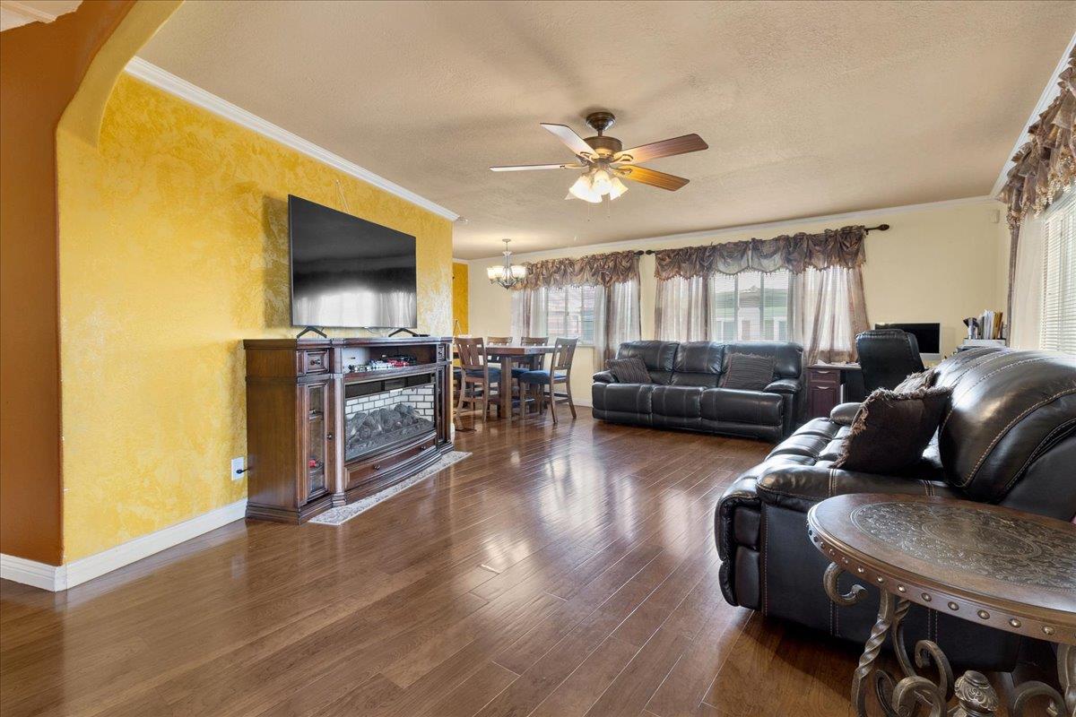 Detail Gallery Image 7 of 30 For 255 E. Bolivar St #57,  Salinas,  CA 93906 - 2 Beds | 2 Baths