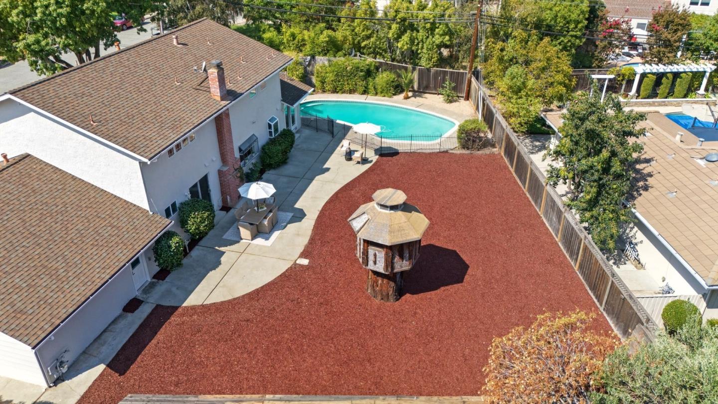 Detail Gallery Image 39 of 51 For 19921 Charters Ave, Saratoga,  CA 95070 - 5 Beds | 3 Baths