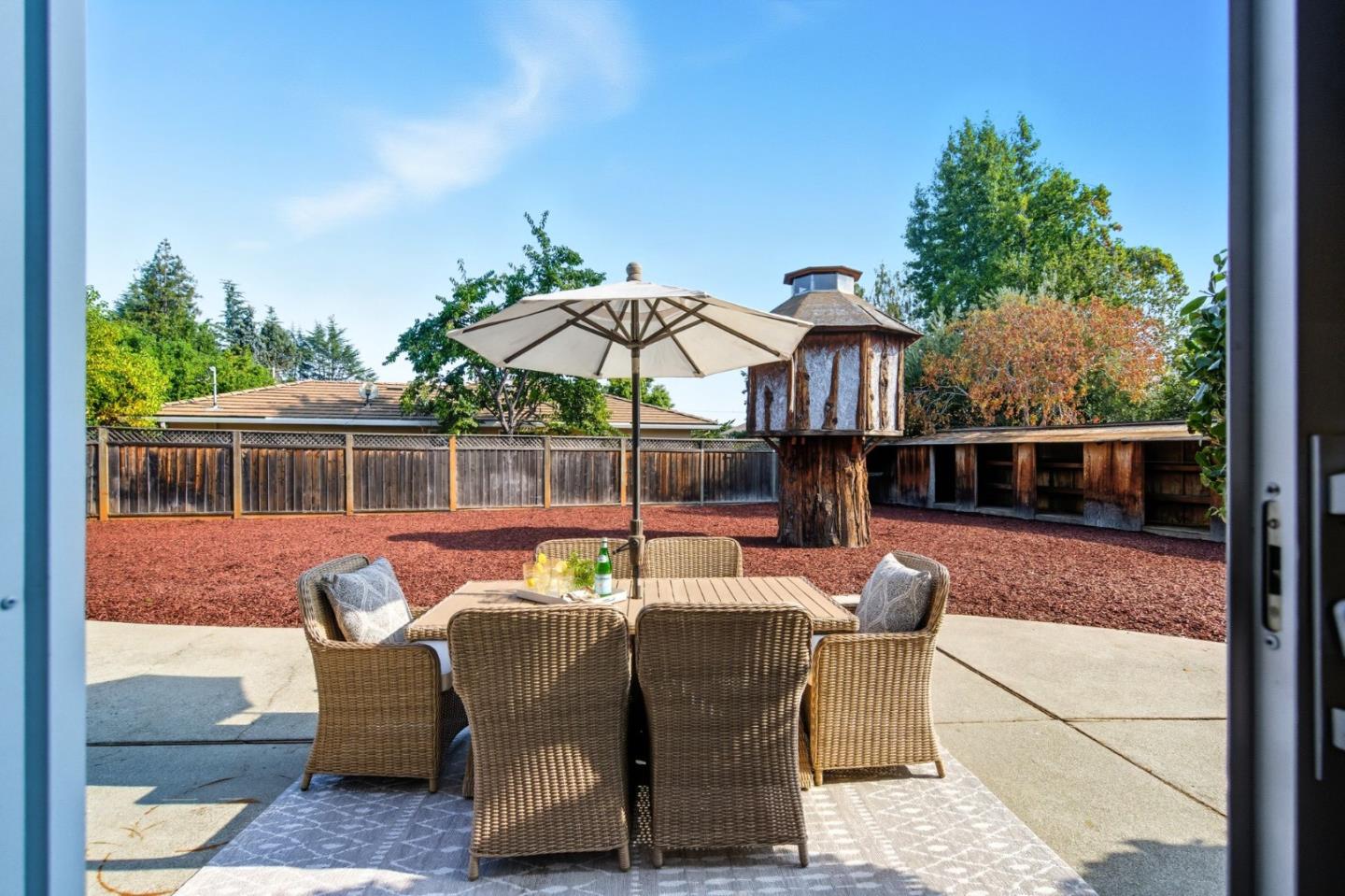 Detail Gallery Image 41 of 51 For 19921 Charters Ave, Saratoga,  CA 95070 - 5 Beds | 3 Baths