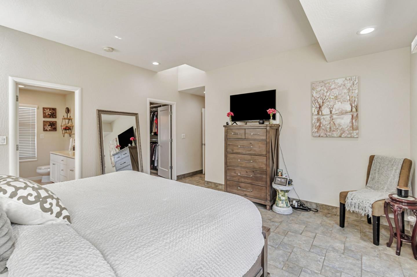 Detail Gallery Image 23 of 37 For 112 F St, Redwood City,  CA 94063 - 3 Beds | 2 Baths