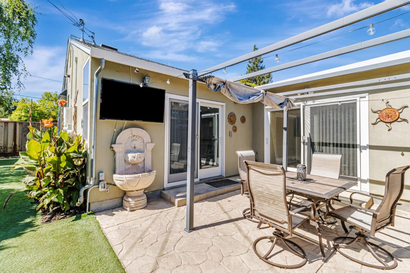 Detail Gallery Image 31 of 37 For 112 F St, Redwood City,  CA 94063 - 3 Beds | 2 Baths
