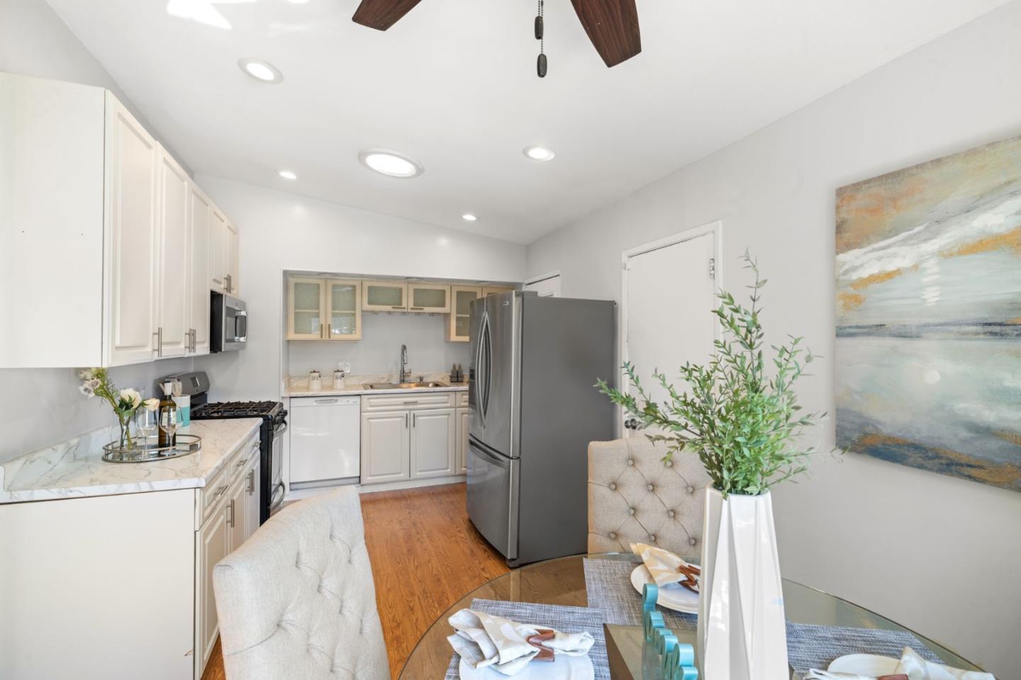 Detail Gallery Image 11 of 27 For 1935 Jackson St, Santa Clara,  CA 95050 - 3 Beds | 2 Baths