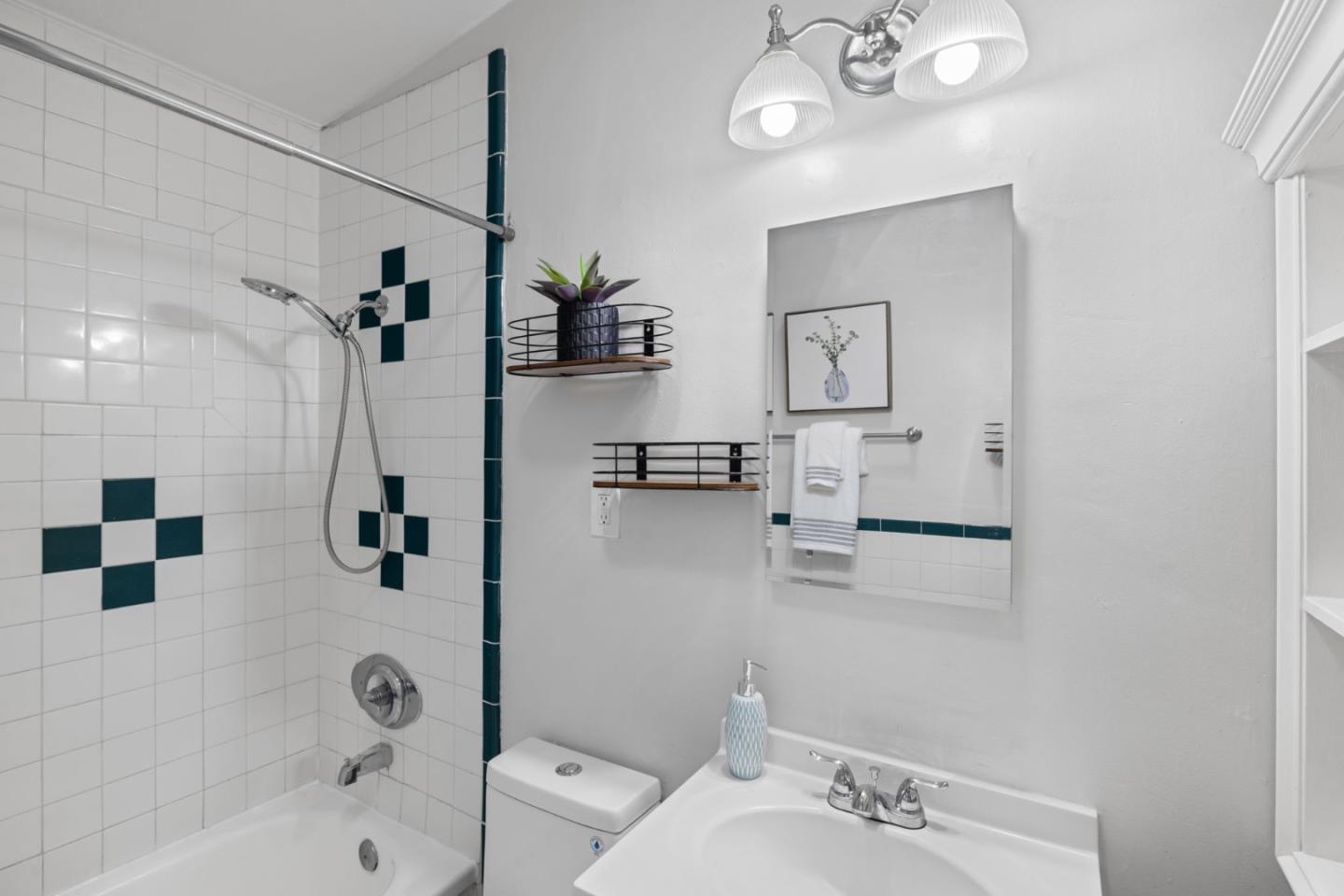 Detail Gallery Image 16 of 27 For 1935 Jackson St, Santa Clara,  CA 95050 - 3 Beds | 2 Baths