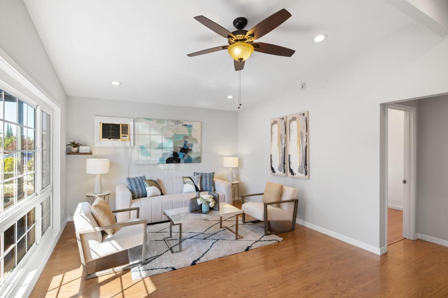 Detail Gallery Image 5 of 27 For 1935 Jackson St, Santa Clara,  CA 95050 - 3 Beds | 2 Baths