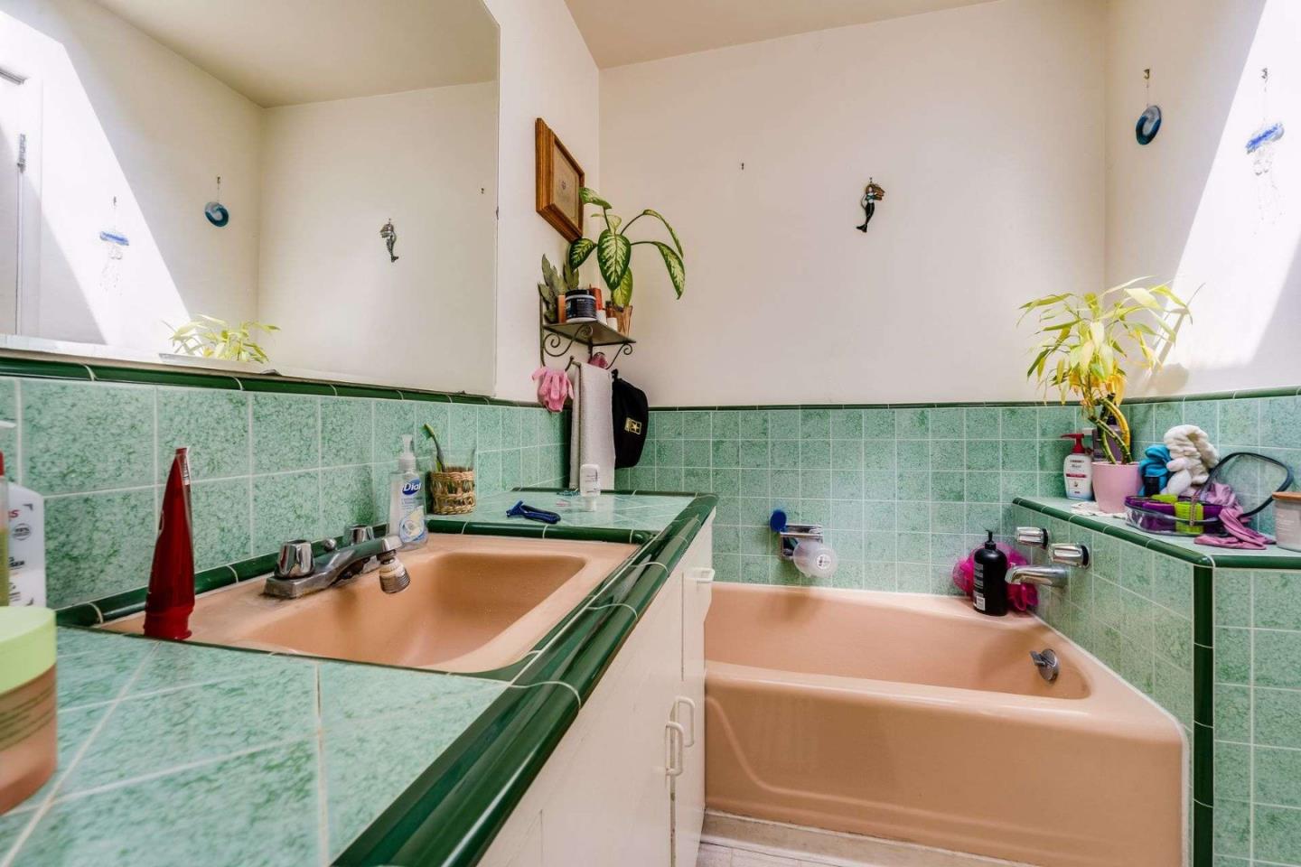 Detail Gallery Image 10 of 21 For 229 Bronson St, Watsonville,  CA 95076 - 3 Beds | 2 Baths