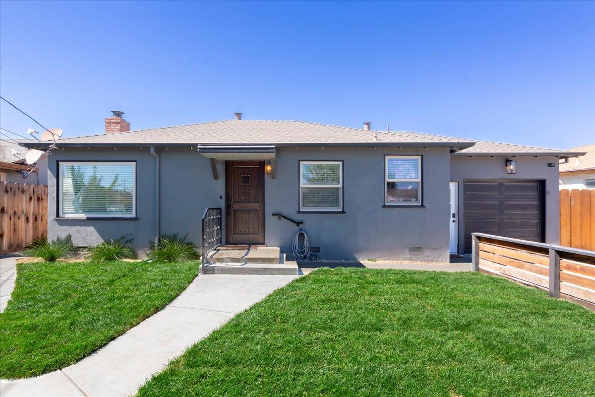 Detail Gallery Image 5 of 29 For 473 Brockmann Dr, Gonzales,  CA 93926 - 2 Beds | 1 Baths